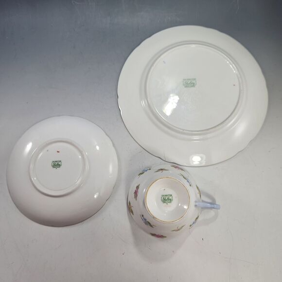 Shelley China Trio Rose Pansy Forget Me Nots Lunch Plate, Tea Cup & Saucer Set - Picture 9 of 9